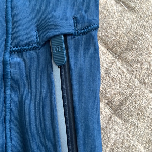 Lululemon Jacket - Picture 3 of 6